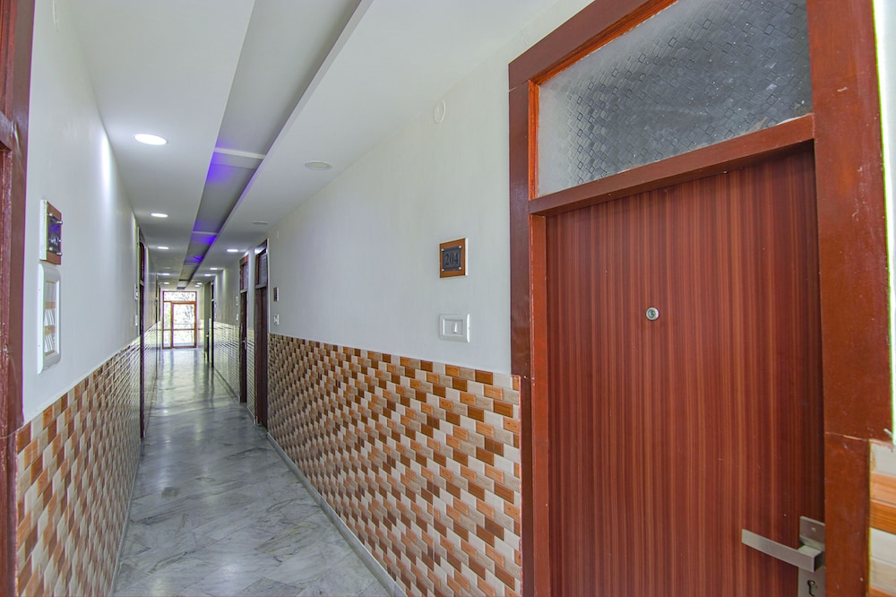 Fabhotel Sunita'S