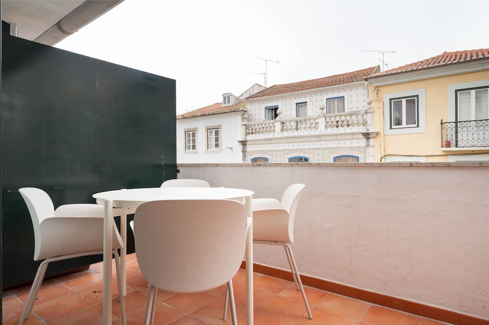 Lapa Diplomatic Flat 1 1 by Feel Lisboa