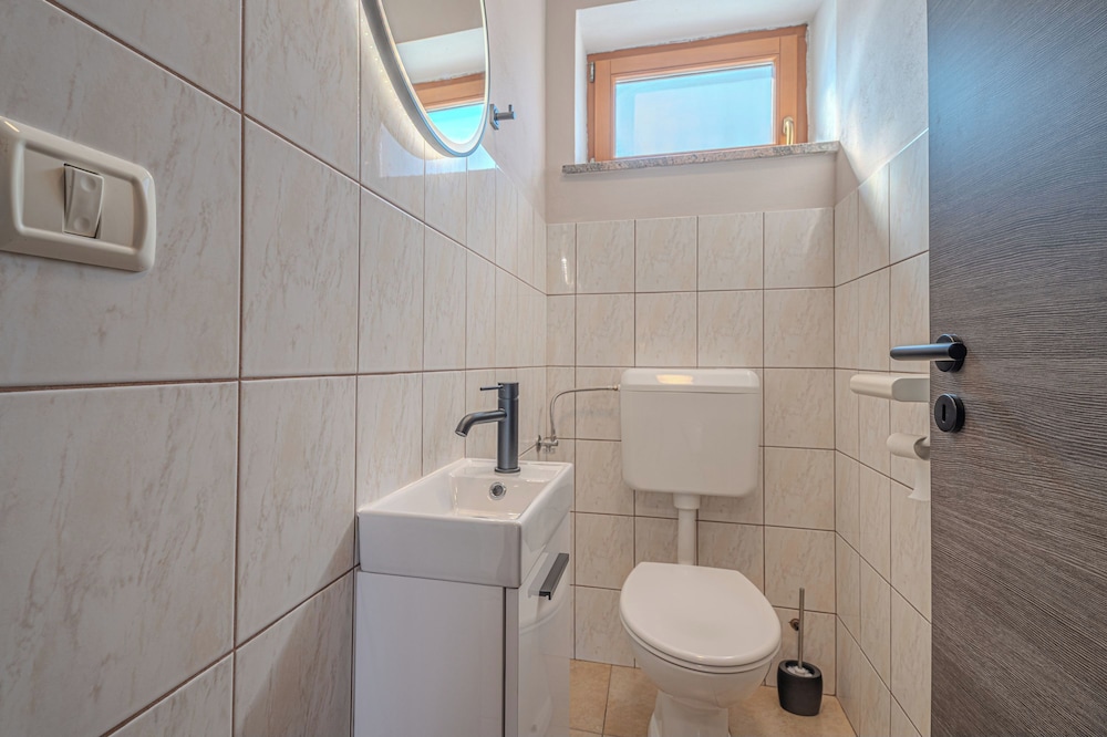 Seaview Apartment Double D