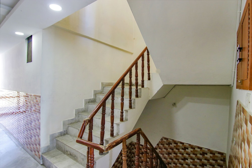 Fabhotel Sunita'S