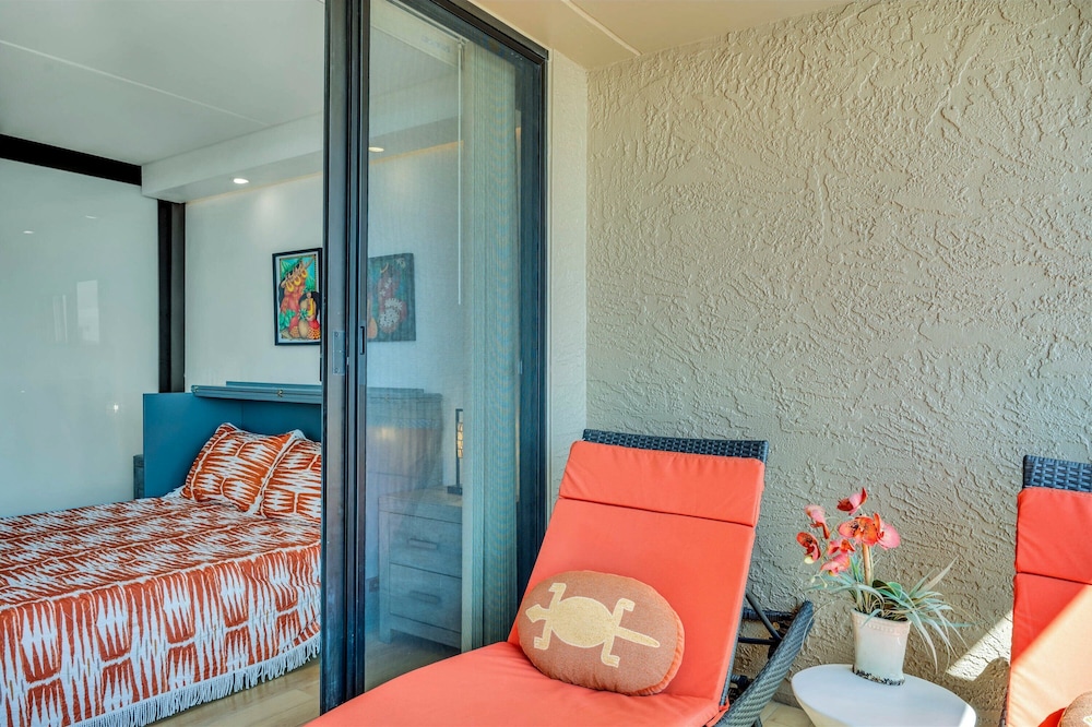 Cozy Hawaiian Unit! - Great Ocean View - Sleeps 4+ - Vrkcv