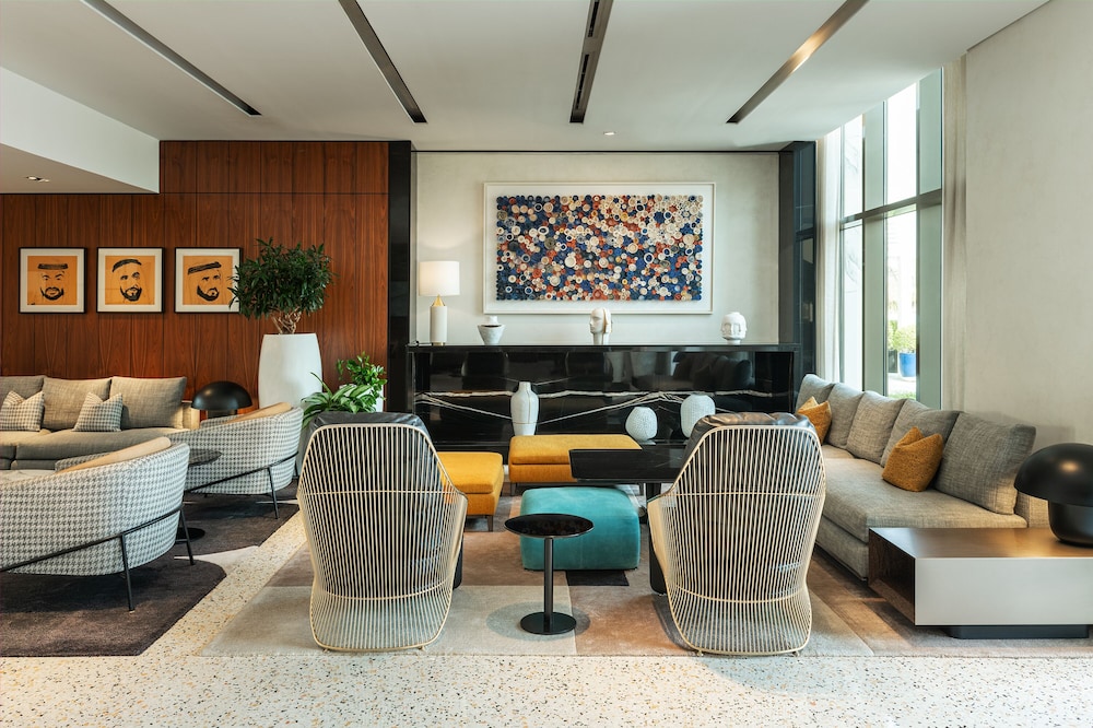 Th8 Palm Dubai Beach Resort, Vignette Collection by IHG