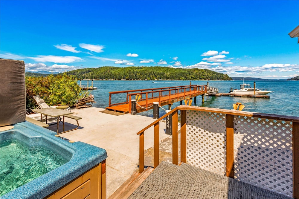 Utopia Cove in Union