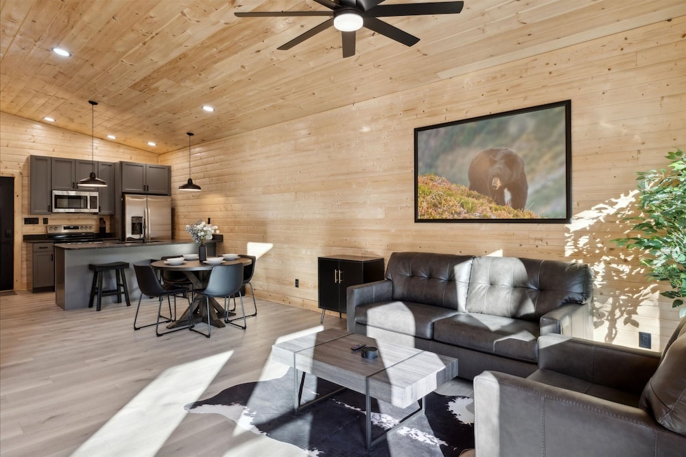 2 Brand New Cabins for Family Retreat