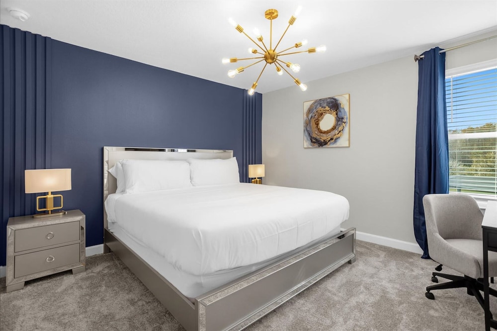 Luxury 9BR Getaway Pool Theater Theme Rooms