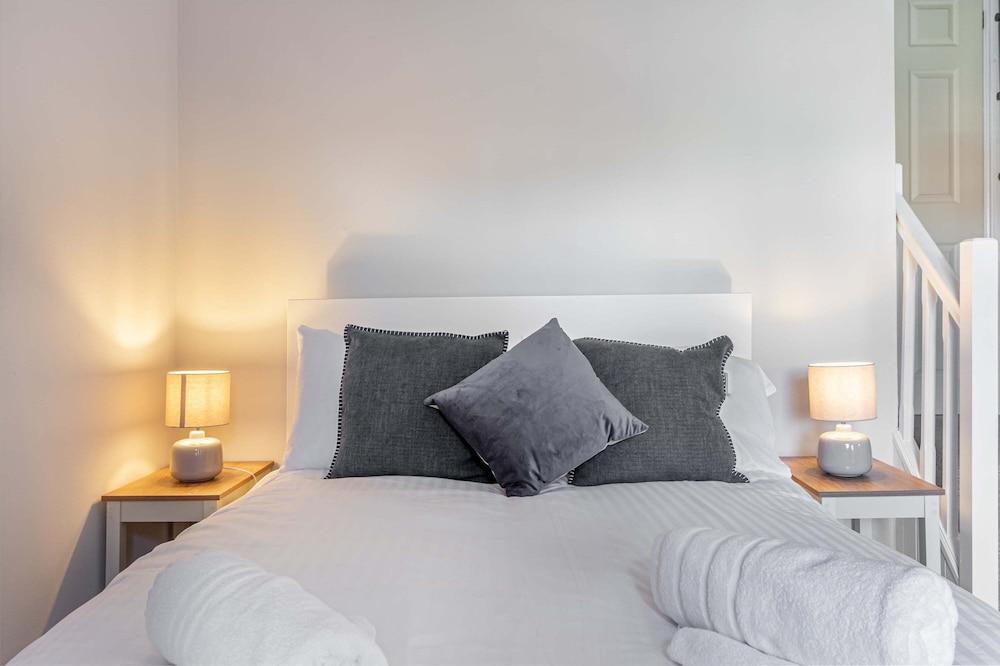 Host Stay Droitwich Road Dwelling