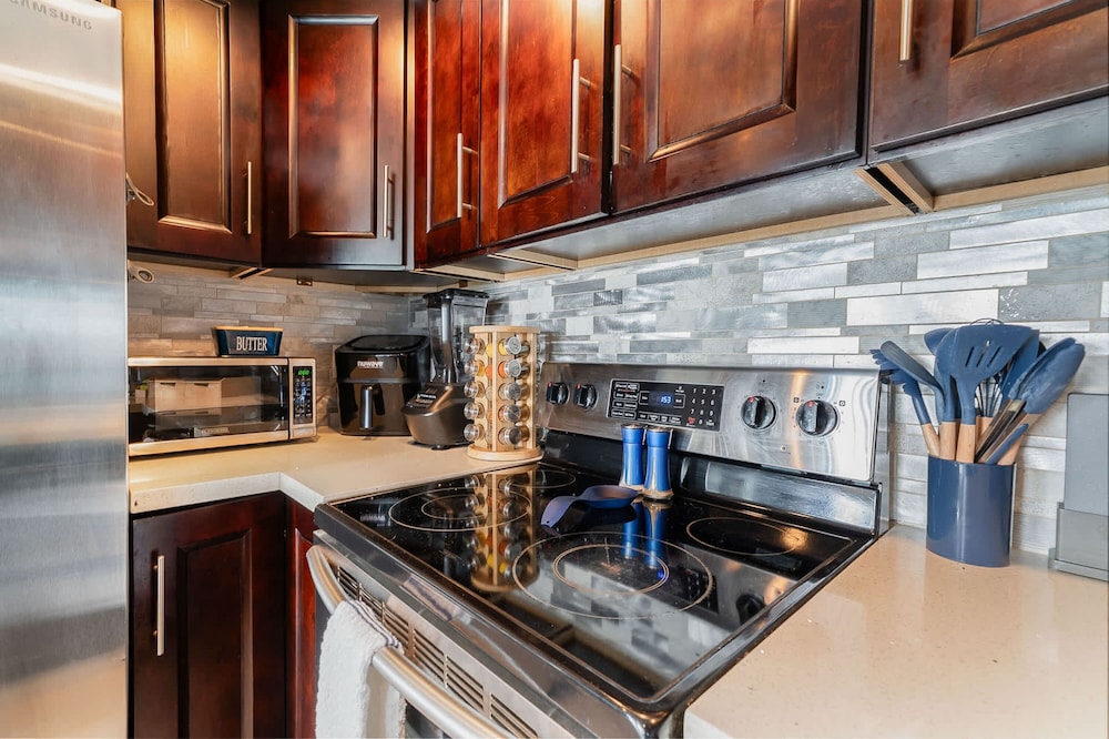 Luxury Oceanfront Condo With Private Beach Access