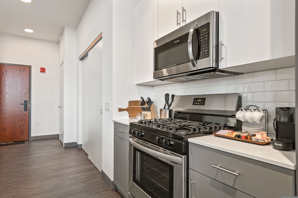 Cloud9 6 apt for 30ppl Fulton Market The Nouveau