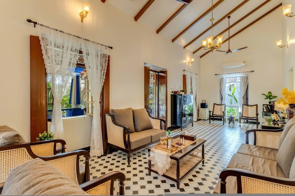 3bhk Portuguese-style Villa w Pool Casa Aloma