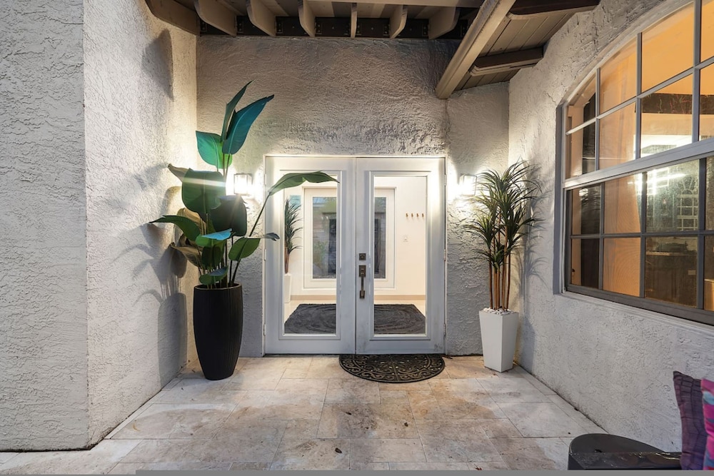 Chic Retreat Heated Pool Floats Close to Beach