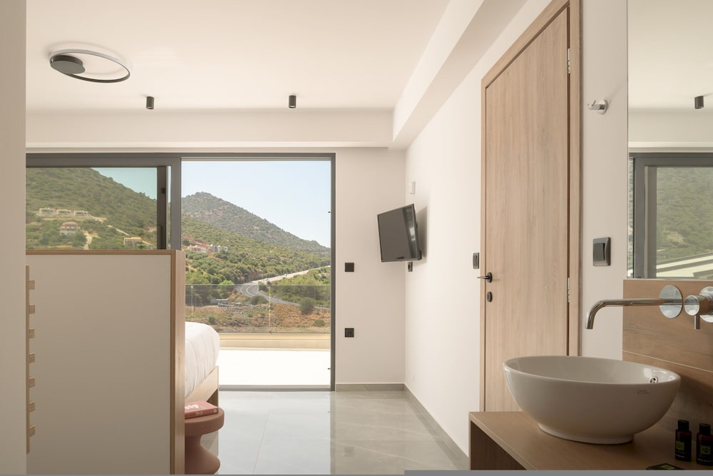 Luxurious Villa Dias With Tennis Court by Estia