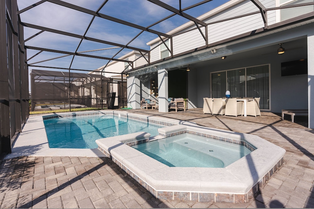 New Home Luxury 8 Bedrooms At Windsor Island