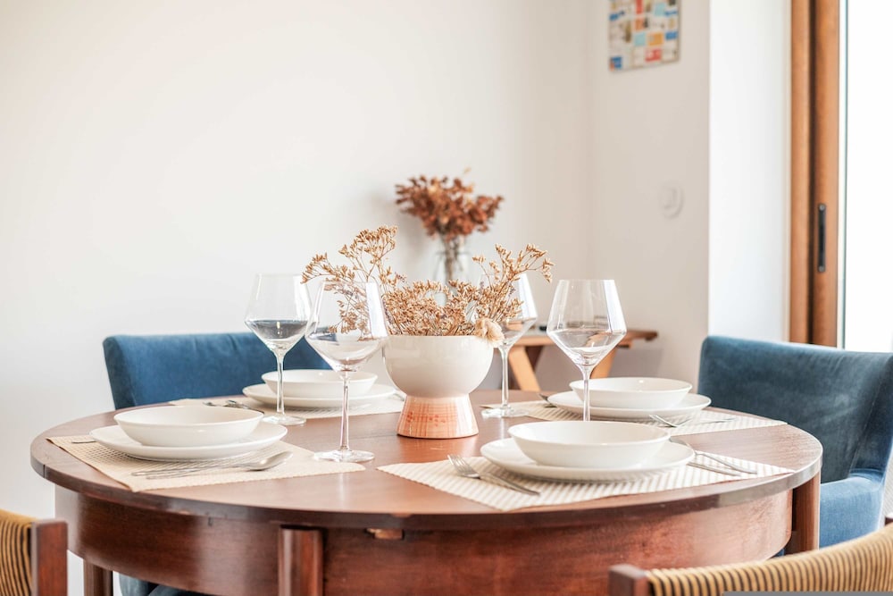 Liiiving in Matosinhos - Warm Vintage Apartment