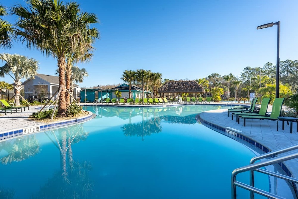 Beautiful Decor 2BR Apartment Near Disney