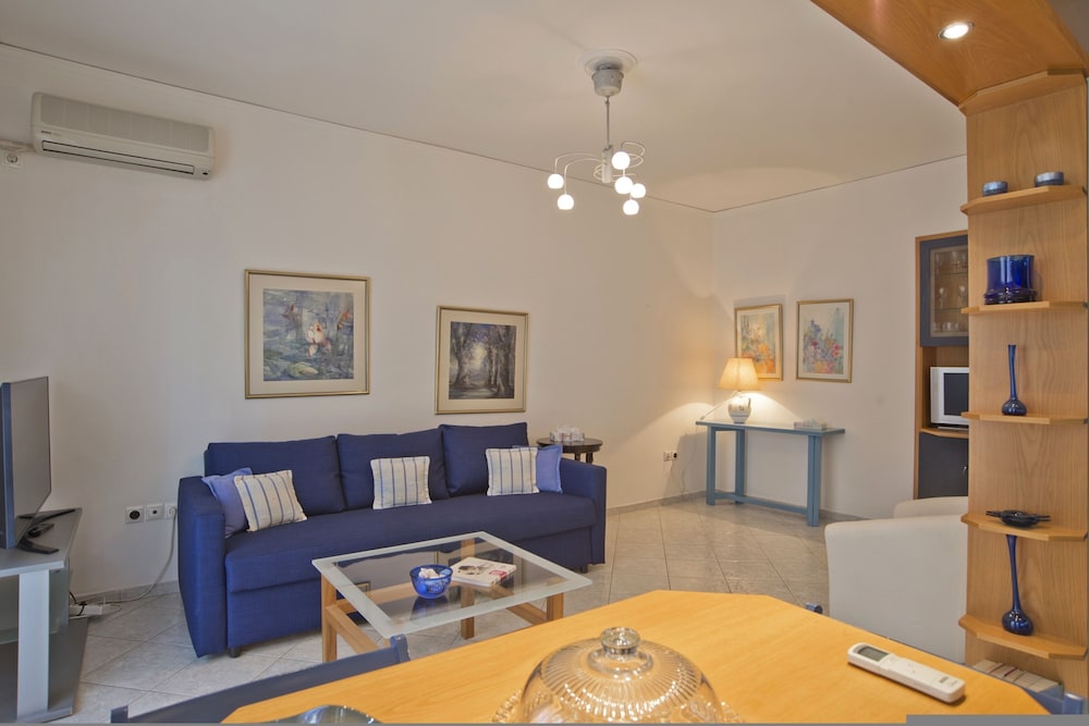 Blue Nest in Dafni With 1 Bedrooms and 1 Bathrooms