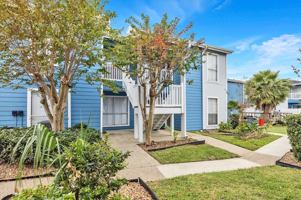 Cove View Condominiums