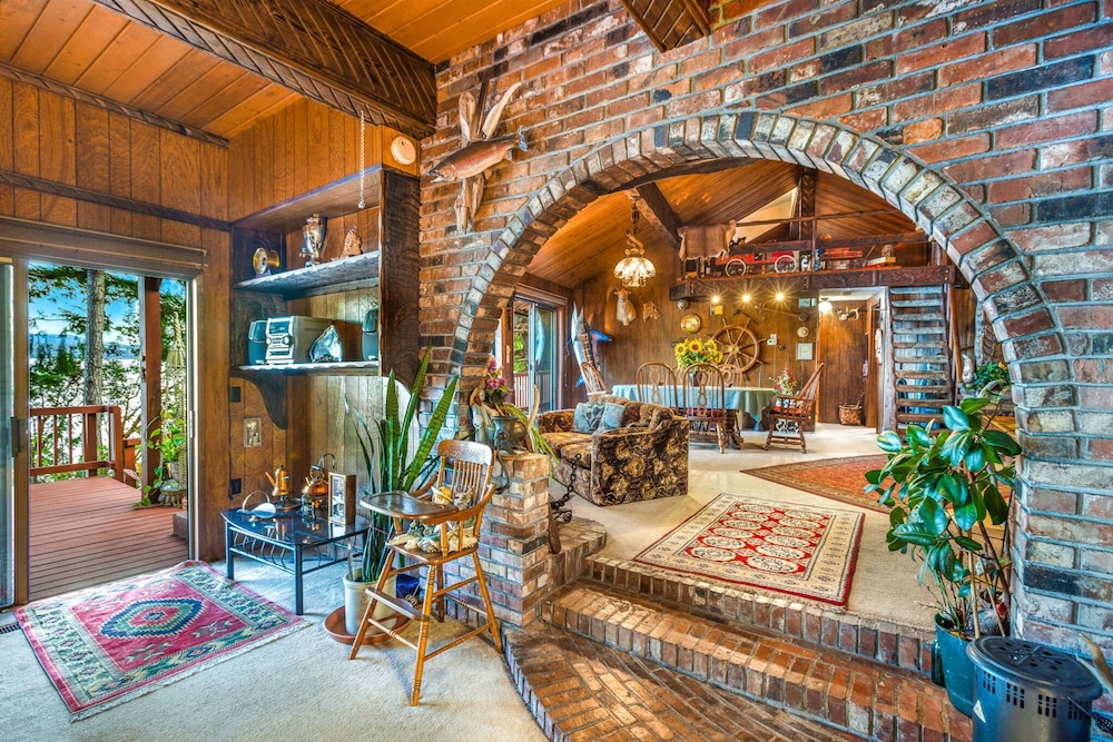 Rita s Lodge in Brinnon
