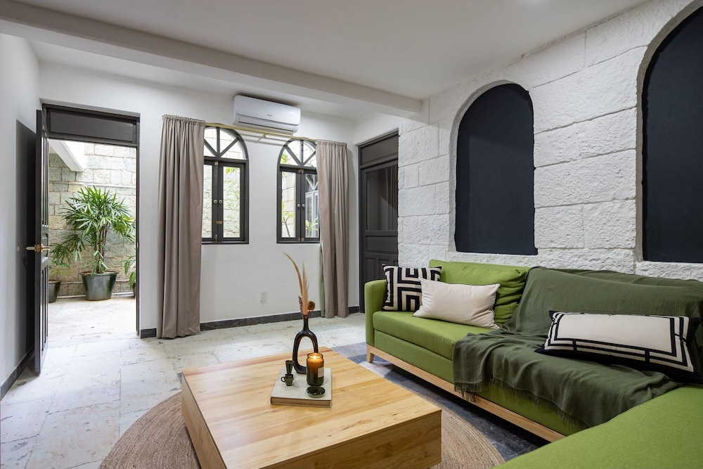Holt s Villa Noria La Casa del Barro Verde