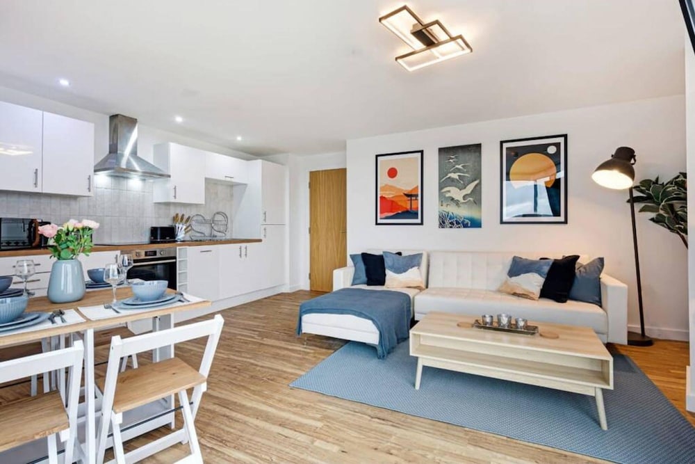 Host Apartments Kings Dock View Baltic Living view 5