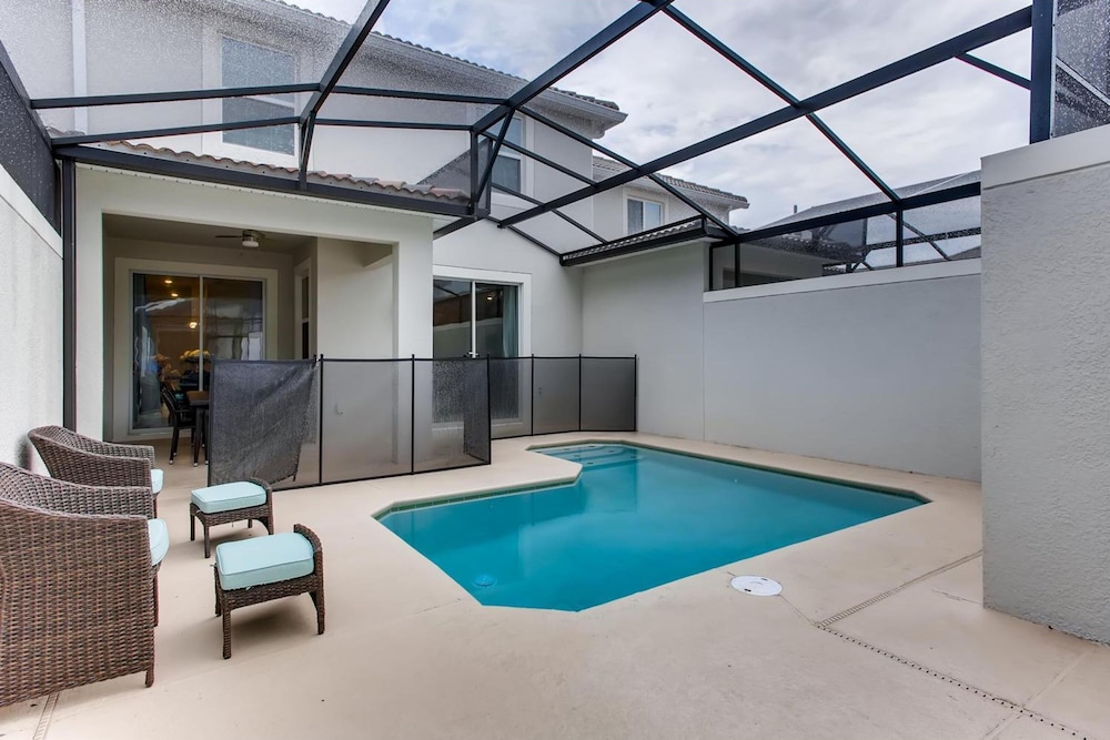 4837 ML - Stunning 4BR Townhome - Image 3