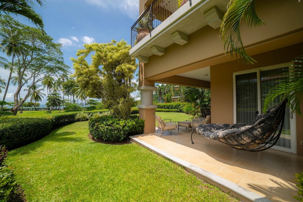 Bay Residence 9F 3 bdr 2 Bath