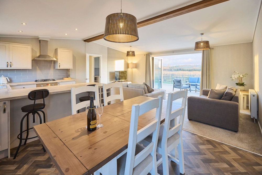 Host Stay Hazelwood Deluxe Lodge
