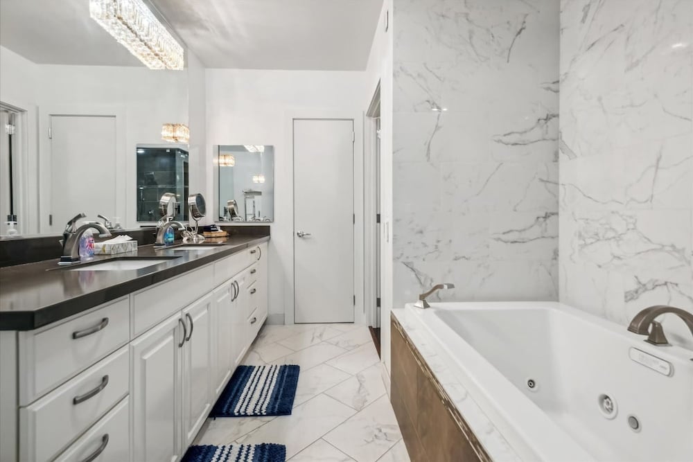 Meadowlark Suite - 201