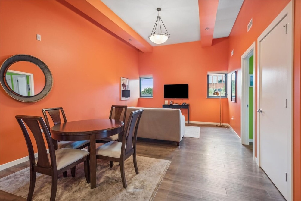 Sunstone Suite - 202