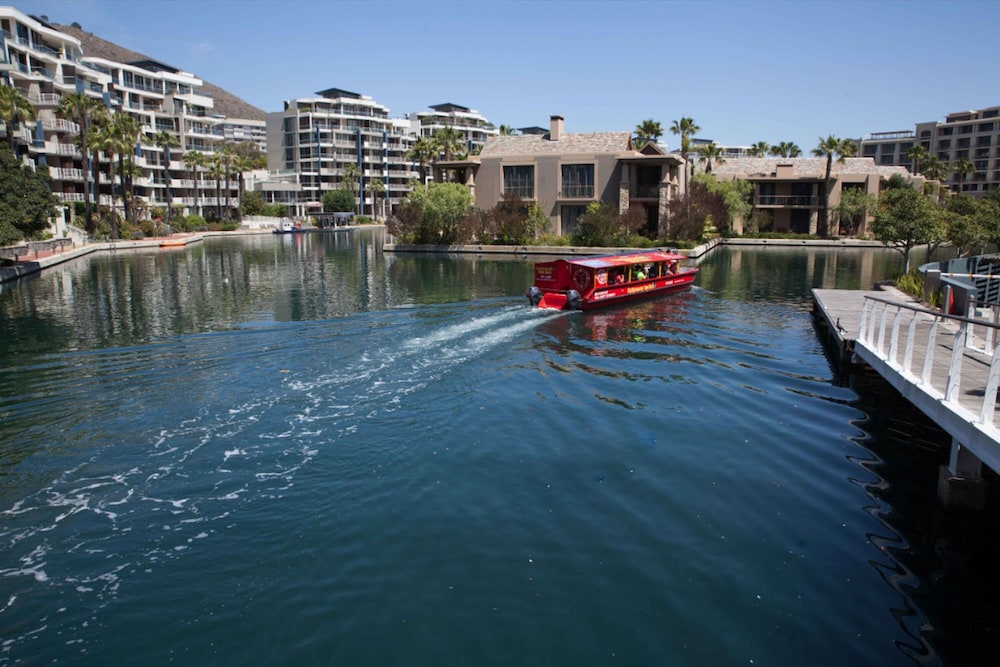 Waterfront Deluxe One Bedroom Apartment - 503