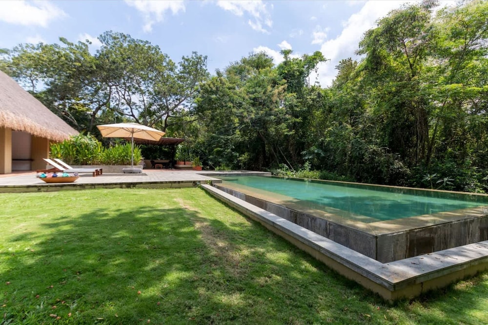 Atonishing 5BR Villa at Mesa de Yeguas