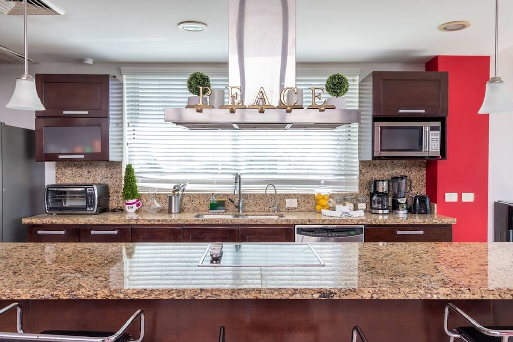Hidden Gem Villa With Serene Beach Pool Access