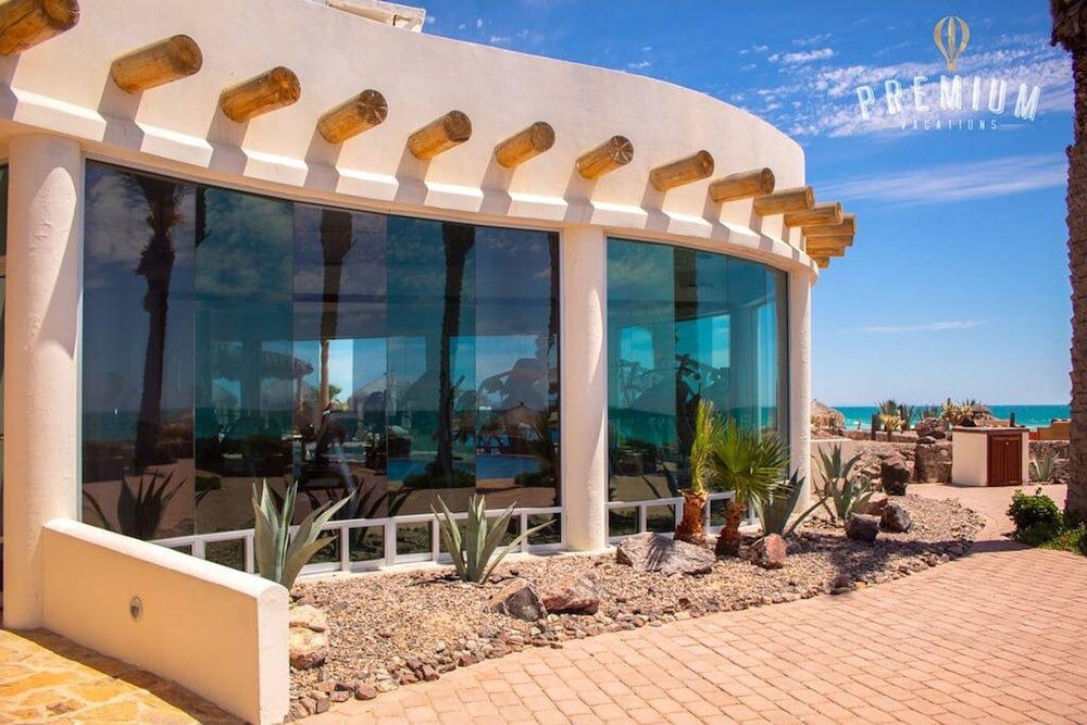 Hidden Gem Villa With Serene Beach Pool Access