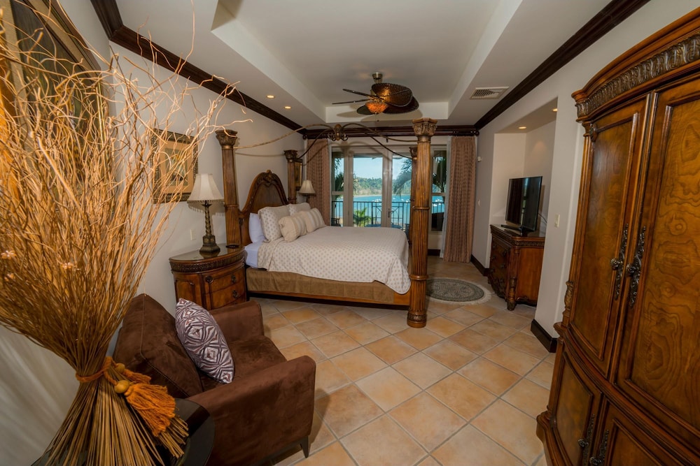 Marbella 3D 3 bdr 3 1 2 Bath Ocean View view 4