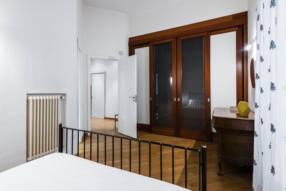 Agata Apartment With Balcony by Wonderful Italy