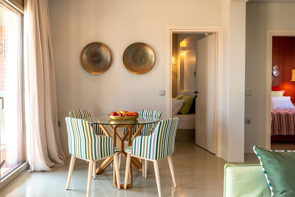 Coocono Tinos Private Villas