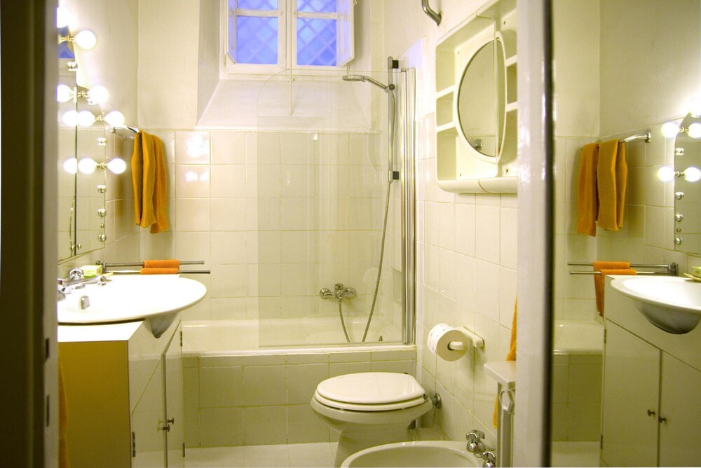 Rome With a Garden Delightful 1 Bedroom Apartment With Private Garden in Historic Trastevere