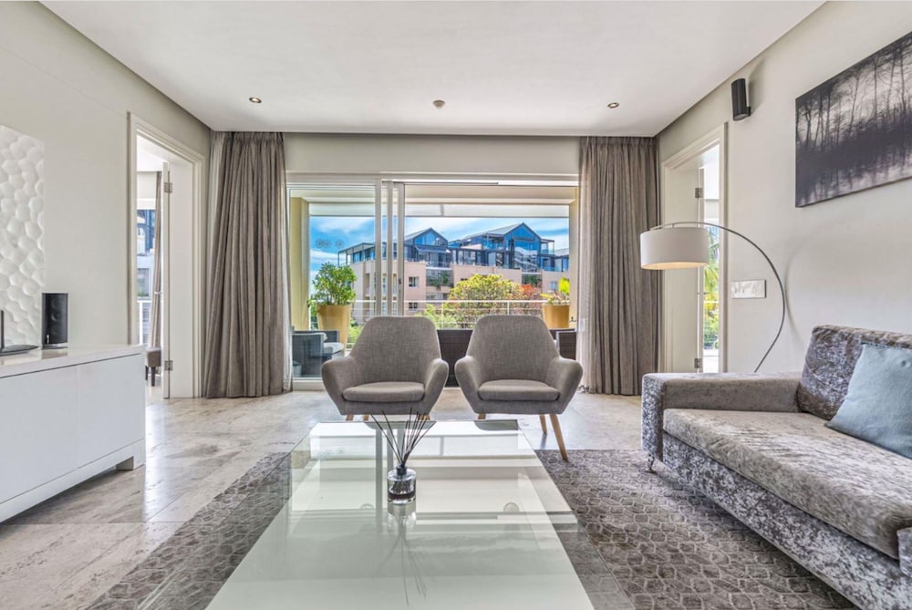 Canal View Two Bedroom Luxury Apartment - 507