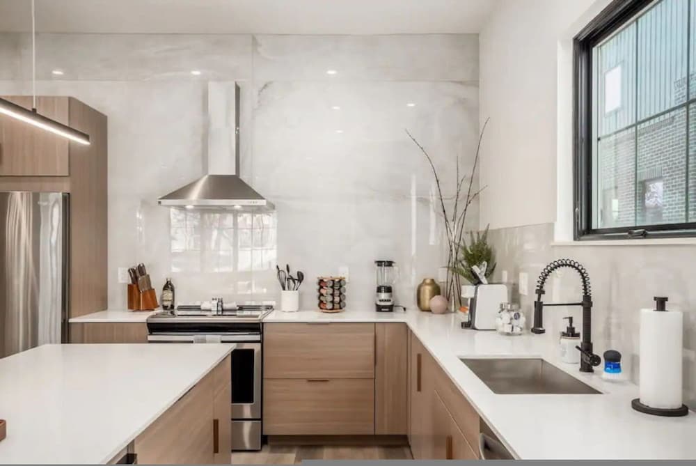 Stylish Getaway -columbus-3 Bedroom Masterpiece