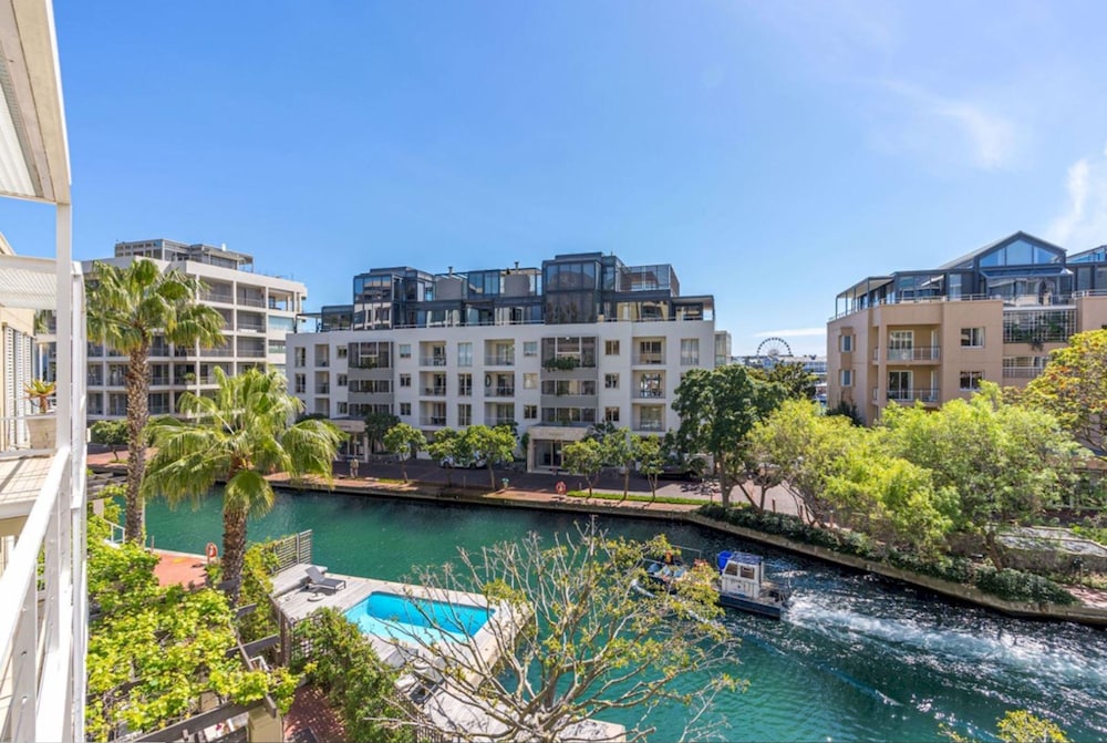 Canal View Two Bedroom Luxury Apartment - 507