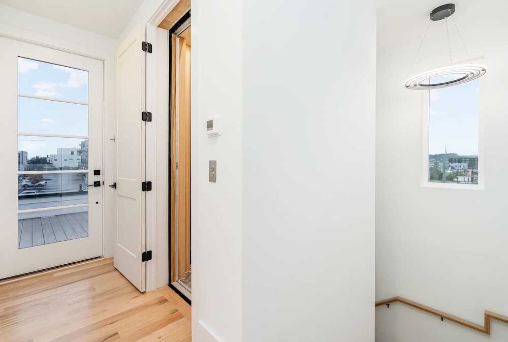 Elevator With Rooftop Hot Tub Pet-friendly Yard