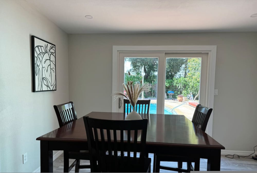 Pool Home in Seminole 5miles to Beach