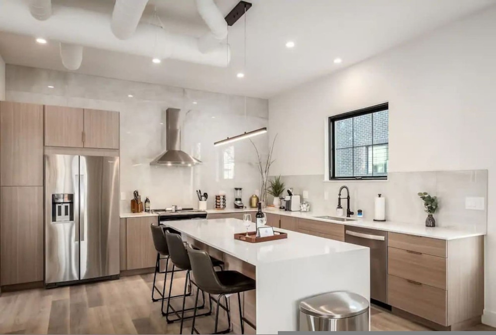 Stylish Getaway -columbus-3 Bedroom Masterpiece