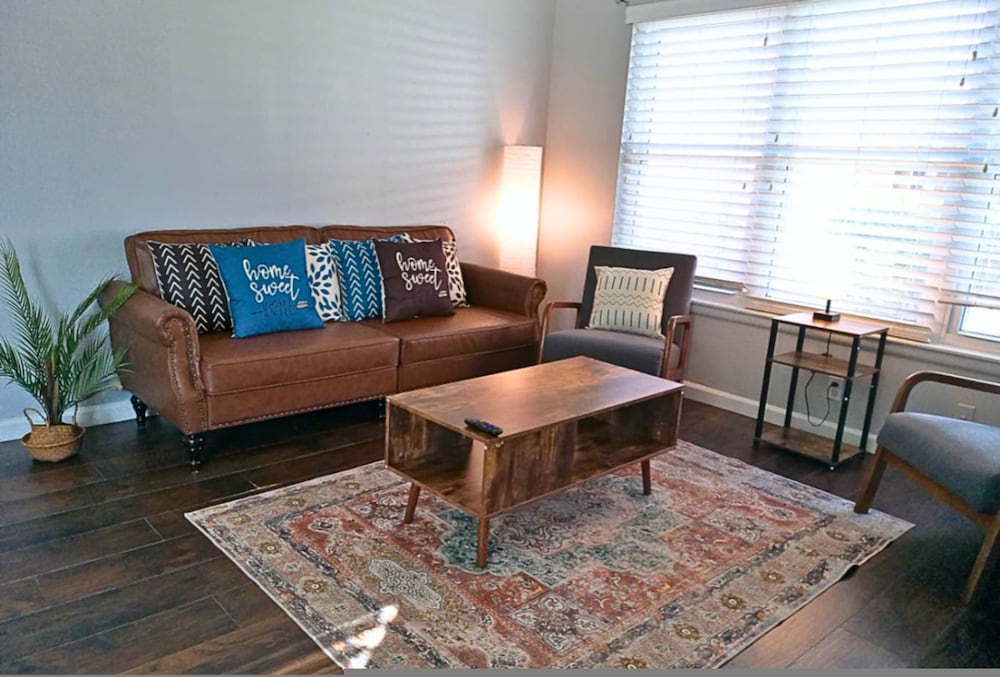 Cozy 3BR Retreat w Office