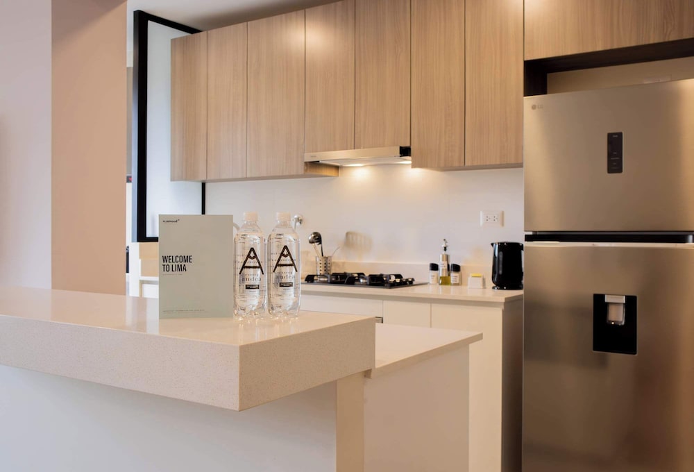 w Enchanting 2BR w Balcony Near Kennedy Park