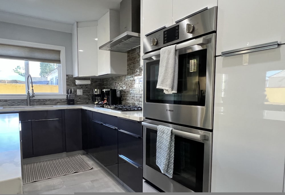 Upscale Modern 4BR Torrance House Built 2018 w Garage Fenced Yard Patio p79