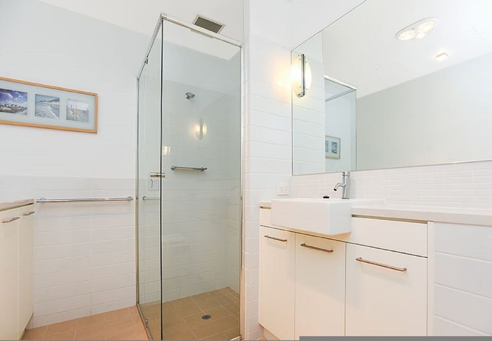 Breeze Beachfront Apartment no 1 - First Floor
