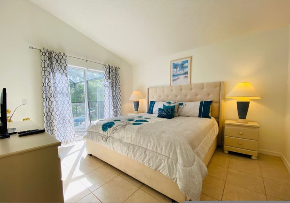 Sunset Oasis Retreat