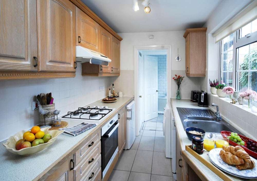 Ivy Cottage in Henley-on-thames view 2