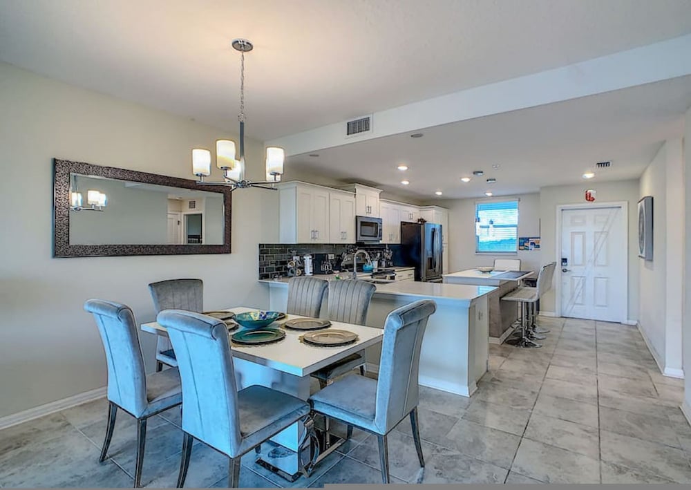 205 Luxury Condo Storey Lake Disney