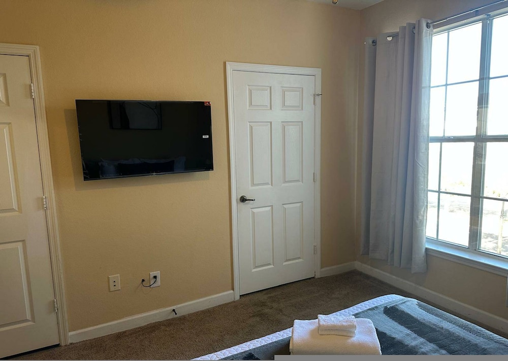 Cozy Condo Just a few Minutes From Disney